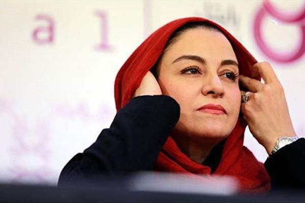 واکنش "مریلا زارعی" به مدلی از مانتوهای جدید +عکس