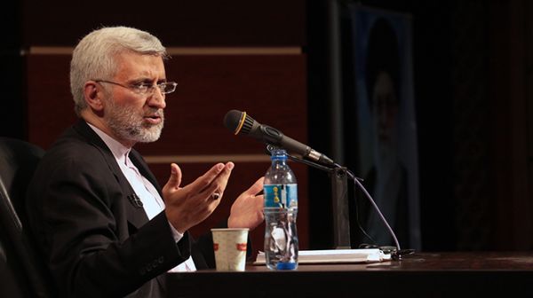 با دوگانه سازی های موهوم افکار عمومی را منحرف می کنند/ چه کسی مخالف فضای مجازی و شادی مردم است؟