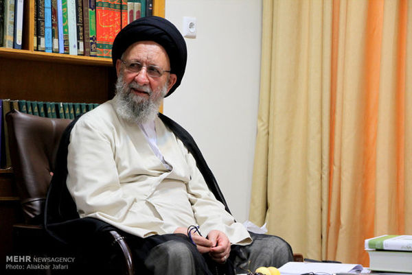 استقرار انقلاب اسلامی وابسته به مساجد است