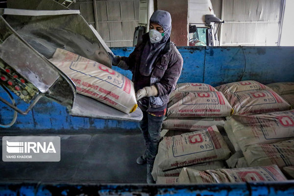 نماینده مجلس: کنترل دولت بر قیمت نهاده‌های مسکن مطلوب است