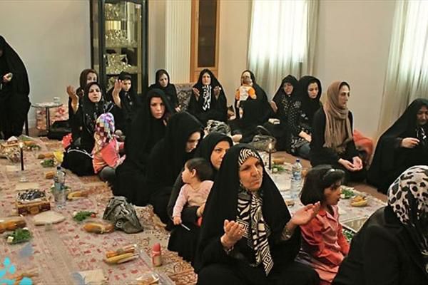 کشف حجاب در محافل زنانه