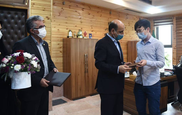 استاندار گلستان از نفر سوم کنکور تجربی تجلیل کرد