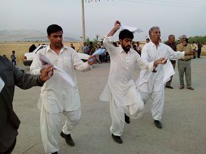 مراسم چوبازی و گران چاپ سیستانی ها به مناسب فرا رسیدن نیمه شعبان
