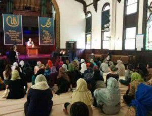 ورود آقایان ممنوع + عکس