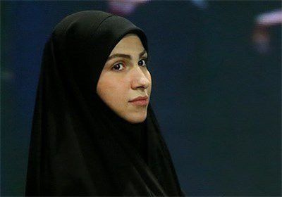 خاطره دختر شهید مغنیه از سخنرانی در برابر رهبر انقلاب