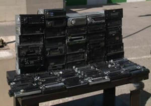 فیلم / دستگیری مال خر وسایل خودروهای سرقتی در قرچک