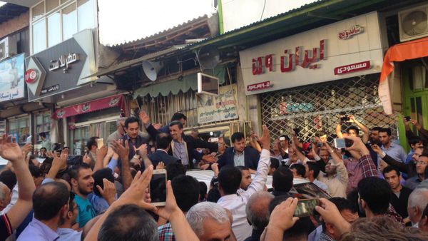 دانلود کلیپ استقبال پرشور مردم گرگان از احمدی نژاد
