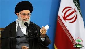 فیلم/ واکنش رهبر انقلاب نسبت به سرود مردم قم/ خطابتان فقط به ولی‌عصر (عج) باشد