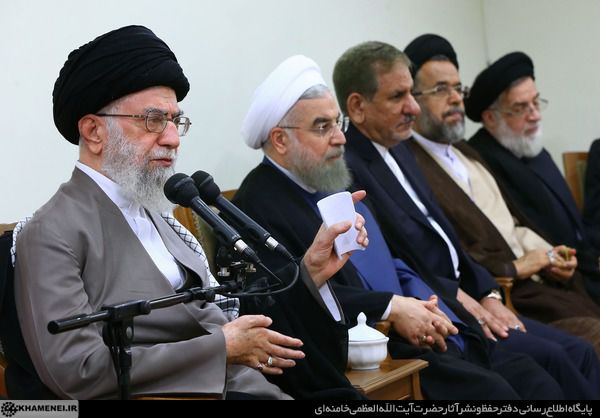 کلیپ / صحبت های قاطع و صریح امام خامنه ای درحضور حسن روحانی در خصوص فیش های حقوقی نجومی !