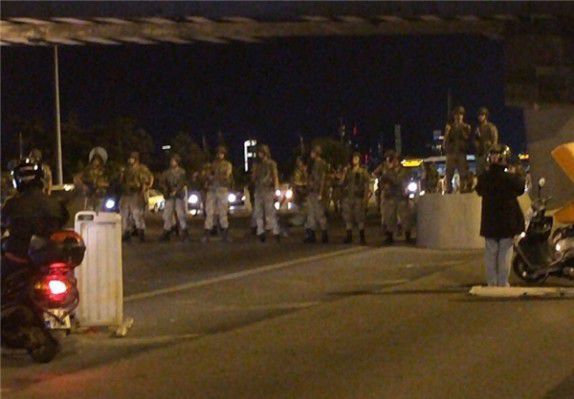 آنکارا: فتحالله گولن عامل کودتا است/اردوغان: کودتاگران بهای سنگینی خواهند پرداخت/ 60 نفر کشته شدند