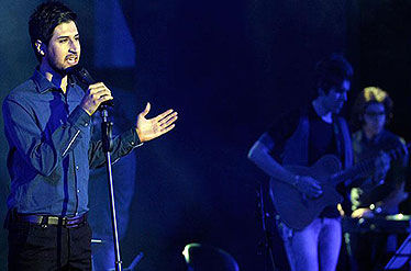 کنسرت متفاوت حامد زمانی این بار به عشق ننه حلیمه!