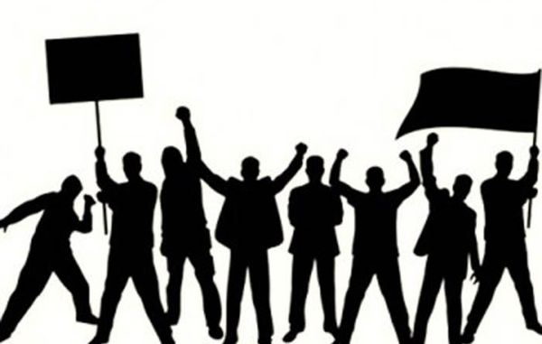 پیشنهادی برای براندازها؛ ازدواج رضا پهلوی با مریم رجوی!
