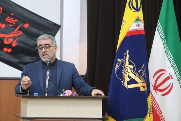 دشمنان ما میخواهند در زمینه علمی همیشه وابسته باشیم