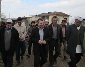 فرماندار گميشان درخواست مردم روستاي بند بصيرآباد را اجابت كرد + تصاوير