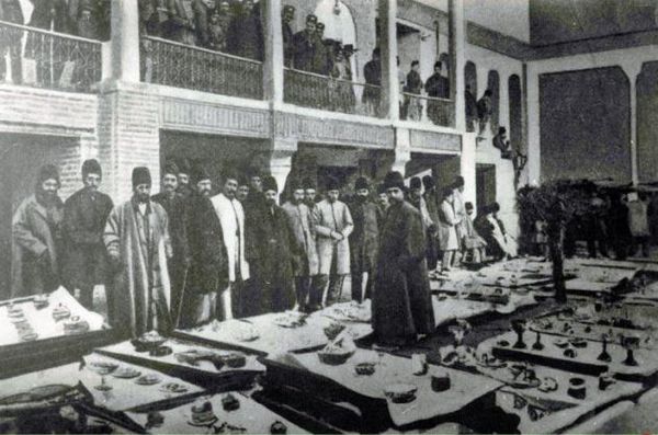 عکس/ سفره افطار در دوره ناصرالدین شاه