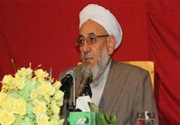 آخوند صفری: دشمنان با هدف "بدبینکردن مردم نسبت به انقلاب اسلامی" دست به تحریم میزنند