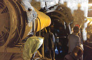 امکان زنده بودن معدنکاران محبوس شده