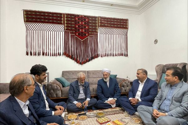 ملاک شیعه و سنی تقوی و خدمت به نظام مبتنی بر اسلام است
