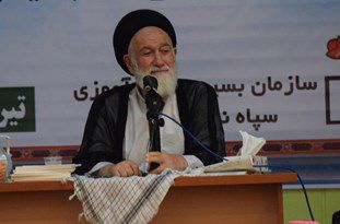 مسؤولی که اهل دیانت و تقوا باشد دزدی و خیانت نمیکند