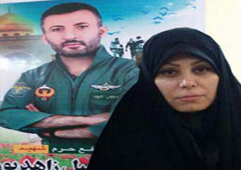 ازدواج من با شهید زاهد پور یک ازدواج سنتی بود/ همسرم مدافع اسلام بود و شهید حرم شد