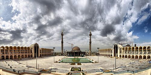 چرا به فتوای رهبری درباره برپایی نمازجمعه در مصلای تهران عمل نمی‌شود؟