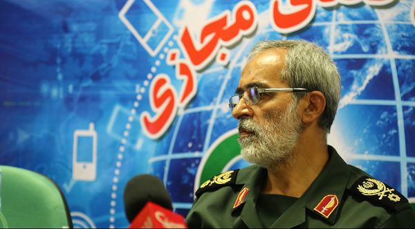 رها کردن فضای مجازی توسط حزب‌الهی‌ها باعث نفوذ دشمن می‌شود