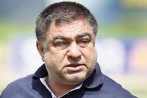 نوحه‌خوانی مربی فوتبال بر سر مزار هادی نوروزی