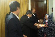 دیدار مسئولین بندرگز با خانواده شهید کارگر ولی ا.. ریاحی+عکس