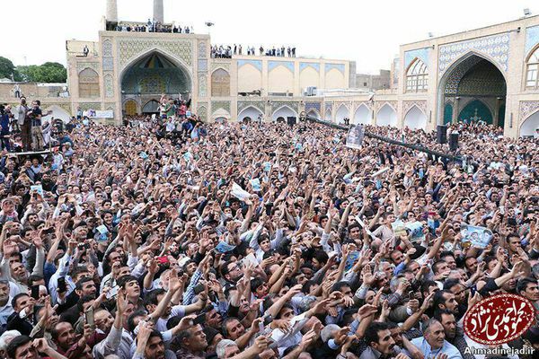 فیلم استقبال مردم زنجان از دکتر احمدی نژاد