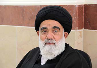 باید فضای مجازی را غنیمت بشماریم و به نفع خودمان استفاده کنیم