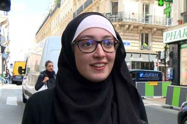 حجاب اختیاری یا اجباری / مسیح علینژاد نماینده نظام سلطه درجنگ نرم علیه کشور است