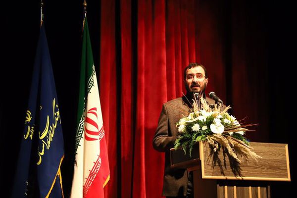 مانایی انقلاب به پستها نیست و همه ما مسئولان مستأجر این نهادها هستیم