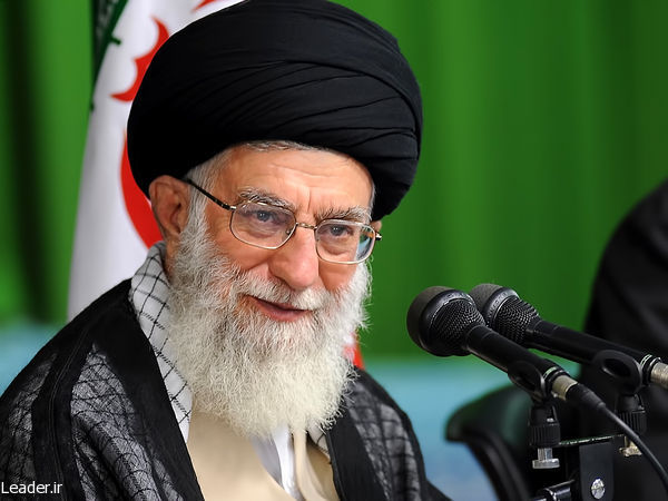عزم راسخ و کوشش بیوقفه همه جوانان و دانشجویان تنها راه عقیمسازی توطئههای جبهه دشمن است