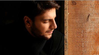 دانلود اجرای زنده سنتی ترانه ساری گلین سامی یوسف