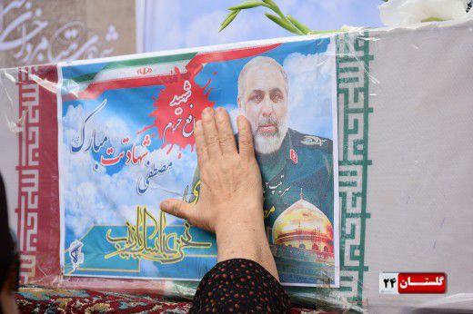 تشییع باشکوه پیکر شانزدهمین شهید مدافع حرم استان گلستان+عکس