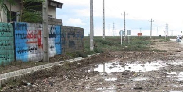 خیابانهای «گدمآباد» گنبدکاووس در باتلاق بیتدبیری فرو رفت/ روستای «گدمآباد» در حسرت آسفالت خیابان