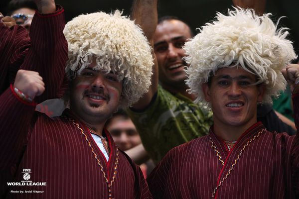 تصویر هواداران ترکمن دیدار ایران و لهستان در سایت فدراسیون جهانی + عکس