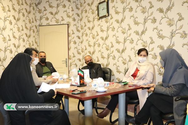 نشست مدیرکل کانون گلستان با خیرین
