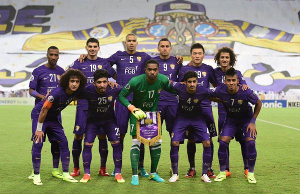 اقدام عجیب اماراتی ها برای روحیه دادن به تیم هایشان! + عکس