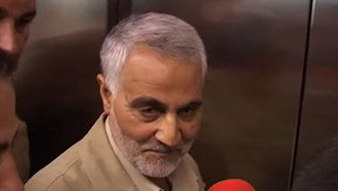 فیلم/ واکنش جالب حاج قاسم سلیمانی به درخواست مصاحبه یک خبرنگار