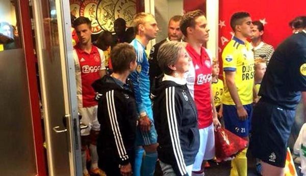 دانلود فیلم تیم آژاکس در روز مادر